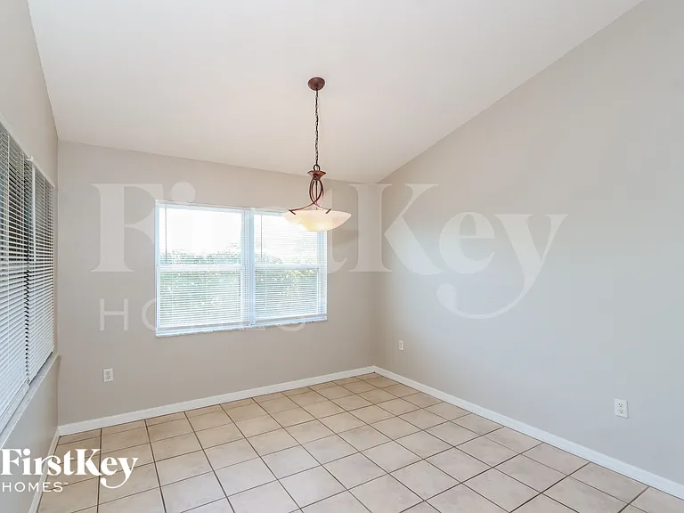 2530 Pine Valley Dr — Photo 4