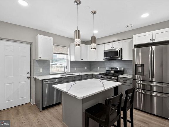 5th image of 5336 Priscilla St