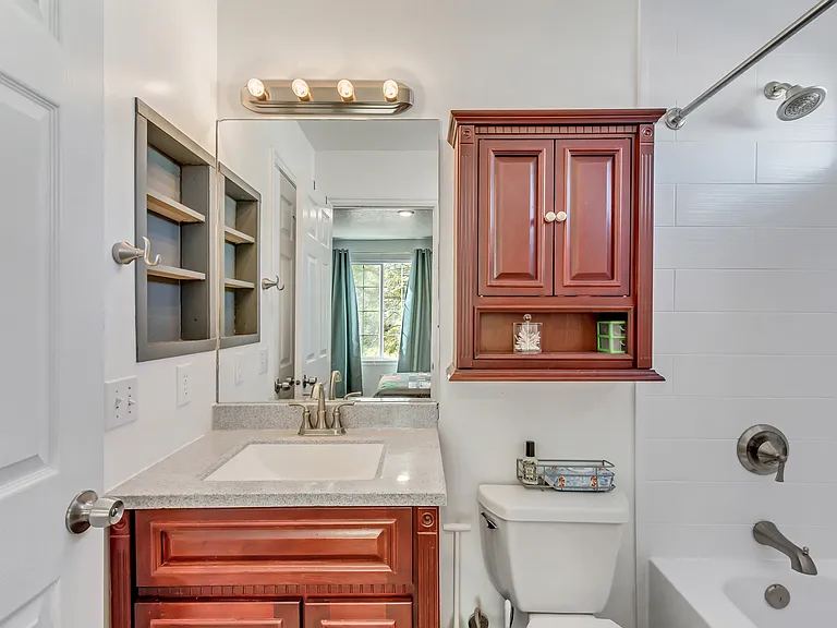 5943 Genoa Ln — Photo 10