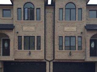 320 10th St #B, Fairview, NJ 07022