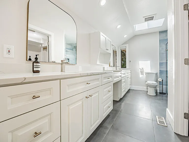4634 Lighthouse Dr NE — Photo 56