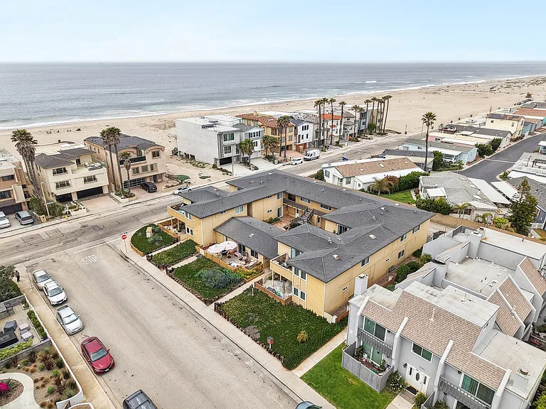 Sand and Sea Apartments — Photo 18