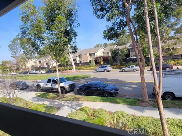 276 Streamwood, Irvine, CA 92620