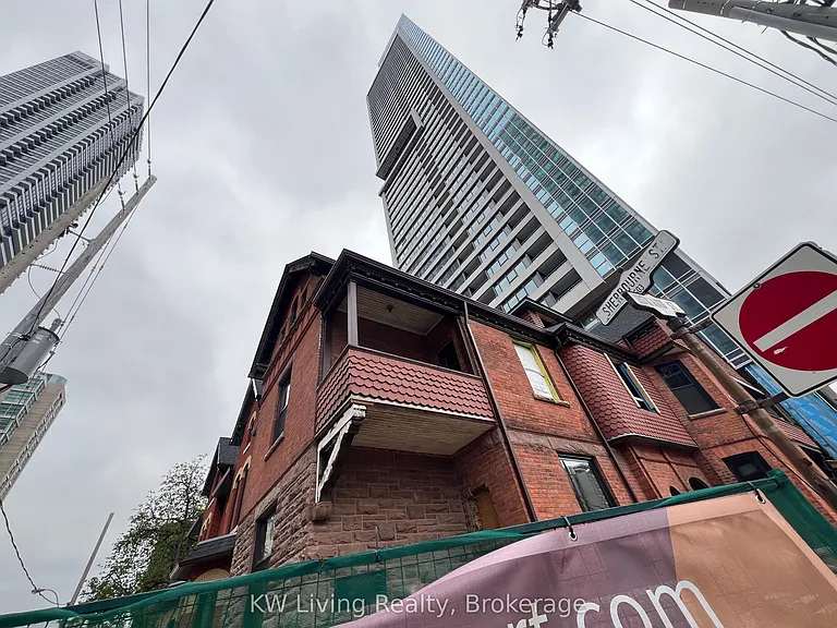 609 Sherbourne St #709 — Photo 2