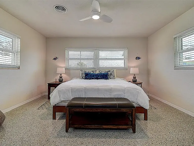 2800 E Vina Del Mar Blvd — Photo 25