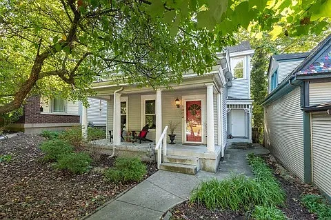 1302 Hepburn Ave — Photo 1