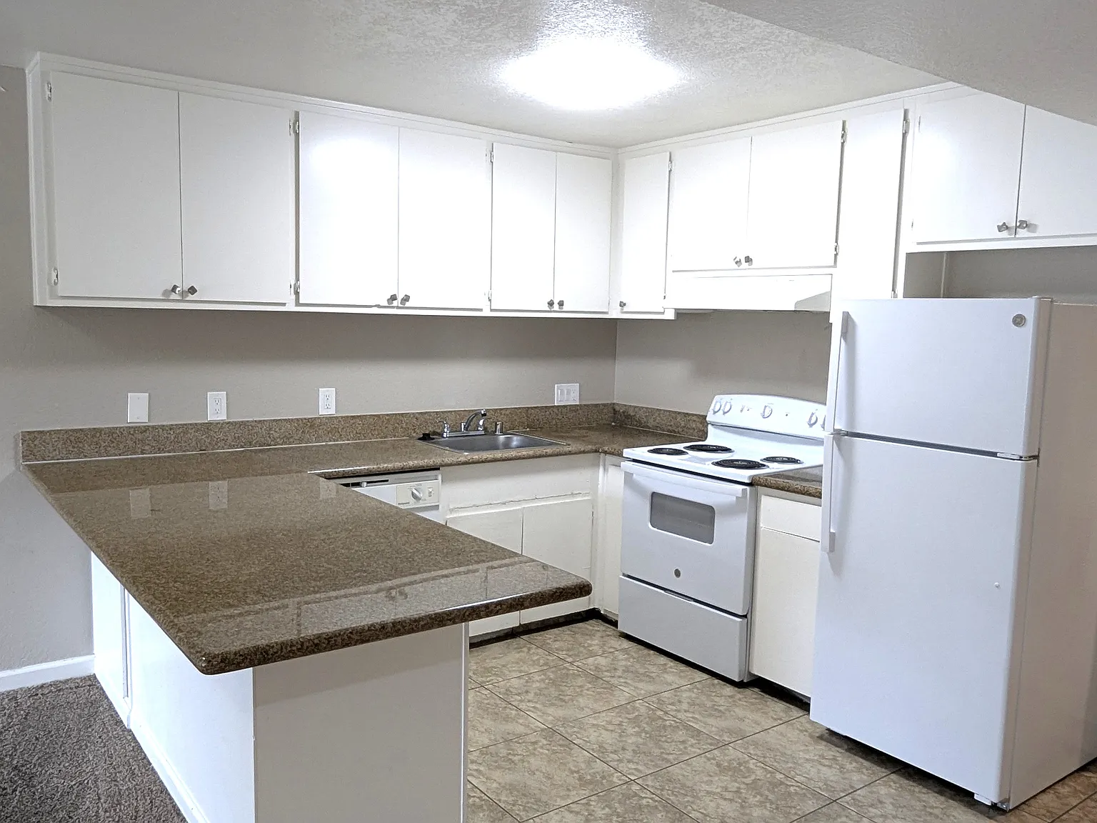 Fairview Apartments — Photo 2