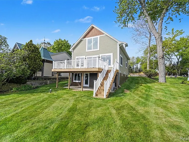 10280 Lakeside Dr — Photo 26