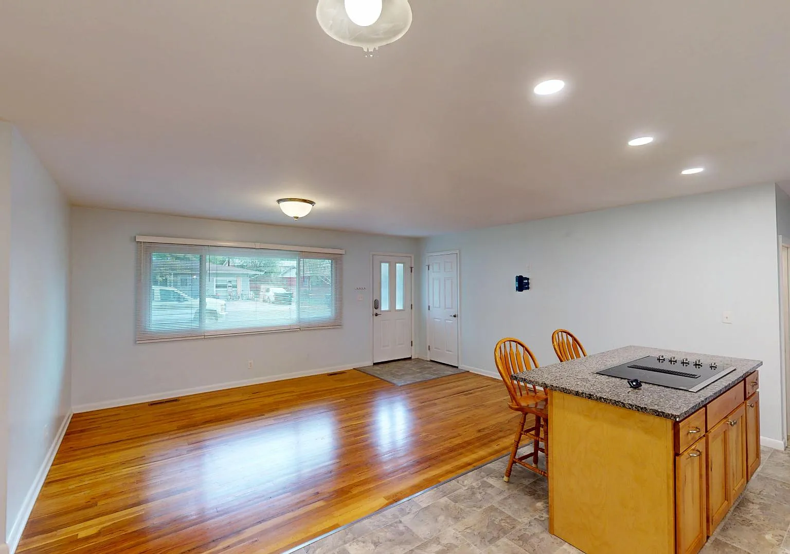 923 Big Horn Dr — Photo 4