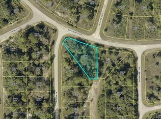 723 Wentworth Dr, Lehigh Acres, FL 33972