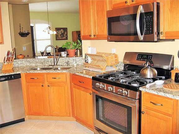 4th image of 6715 Monarch Park Dr