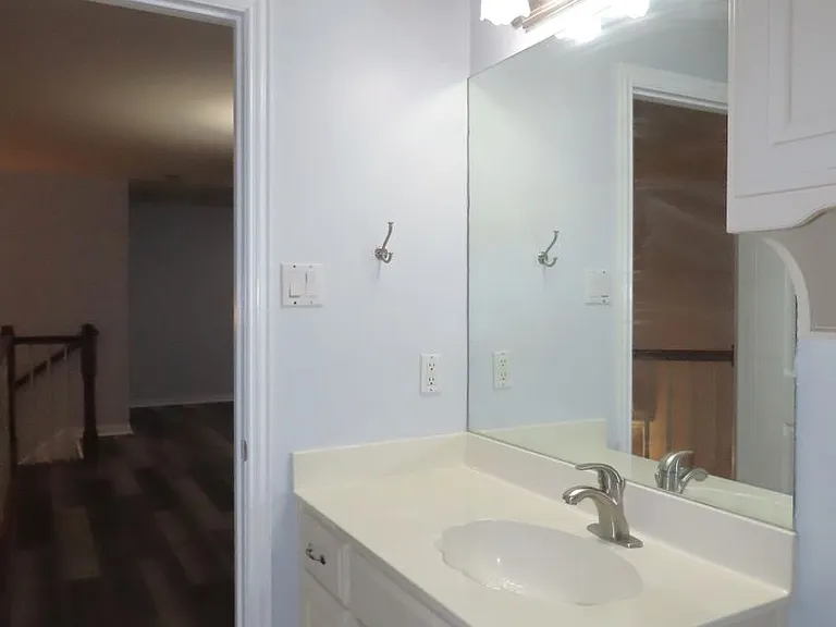 7609 Abbeywood Ct — Photo 38