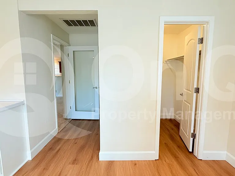6035 N 17th St — Photo 12