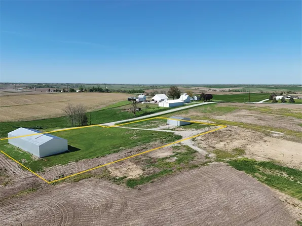 2371 79th Street Dr, Watkins, IA 52354
