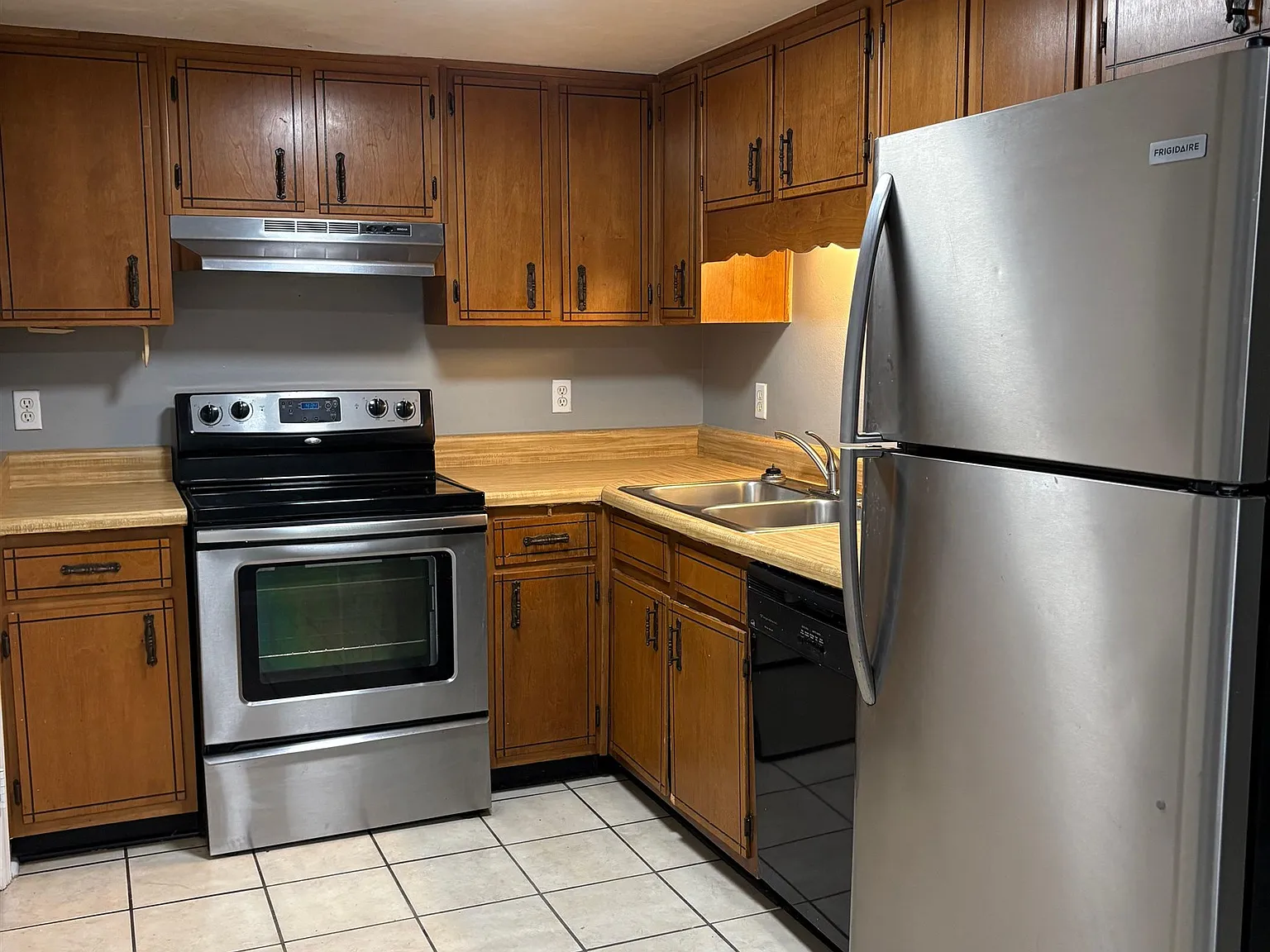 2 bed, 1.5 bath, 1000 sqft, $1,250 — Photo 4