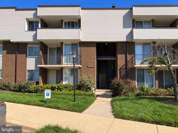 10200 Prince Pl APT 206, Upper Marlboro, MD 20774