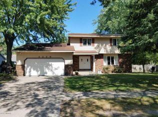 3236 Brookfield Rd, Muskegon, MI 49441