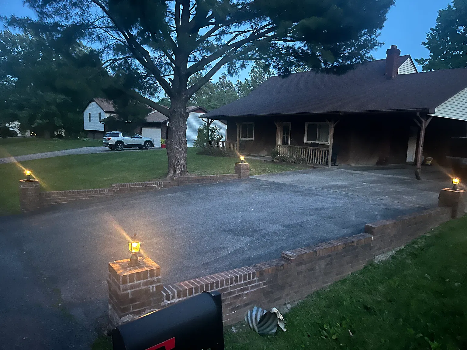 3 bed, 1.5 bath, 1008 sqft, $2,000 — Photo 3