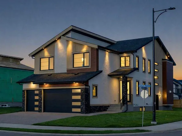 153 W Waterford Psge, Chestermere, AB T1X 3B6