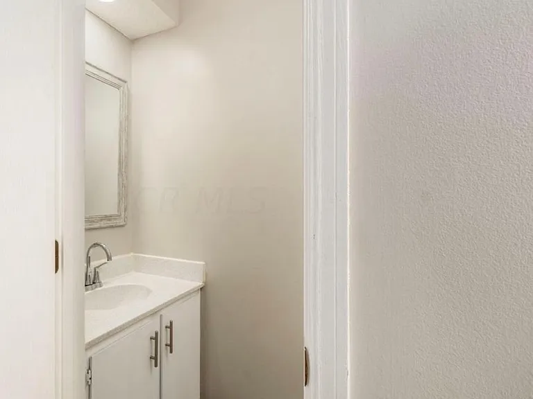 Stone Lake Dr — Photo 11
