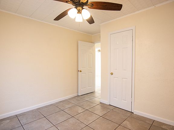 4th image of 3765 Bristol Dr