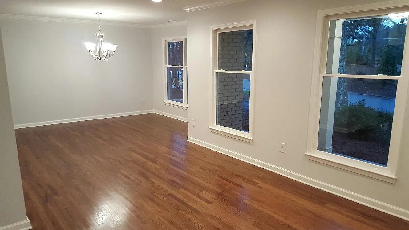 1343 Biltmore Dr NE — Photo 2