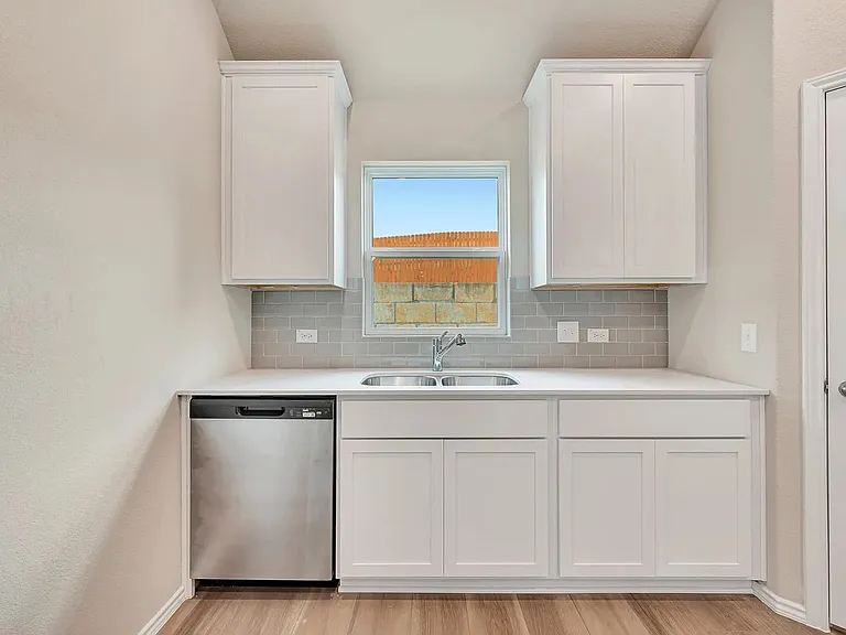 4509 Lava Island Dr — Photo 18
