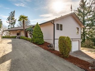 35709 NW Fairchild Dr, Woodland, WA 98674