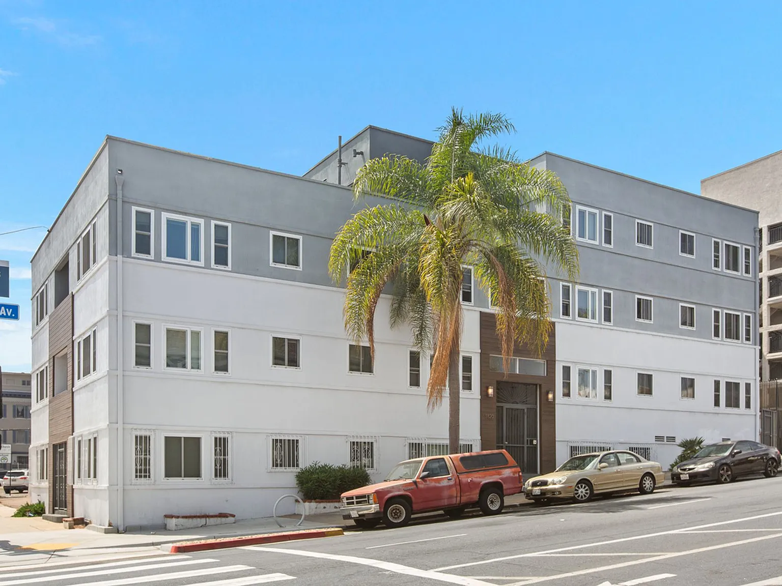 Grandview Apartments — Photo 2