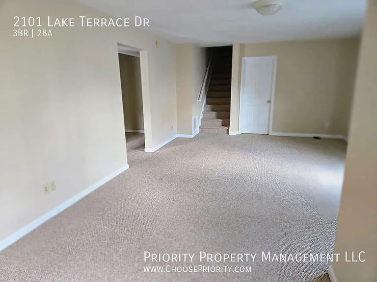 2101 Lake Terrace Dr — Photo 15