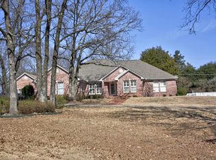 100 Douglas Pl, Searcy, AR 72143