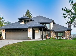 2508 10th Ave NW, Minot, ND 58703