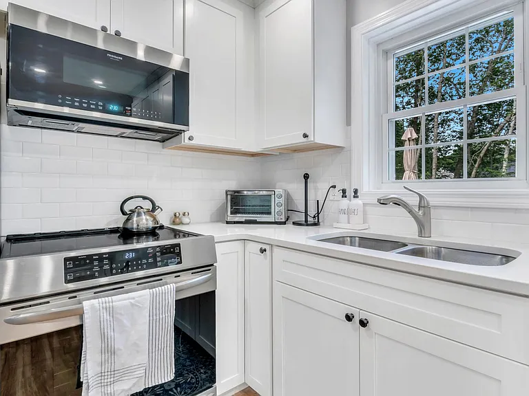 13 Dean Rd — Photo 12