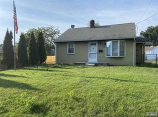 36 Park Ave, Wanaque, NJ 07420