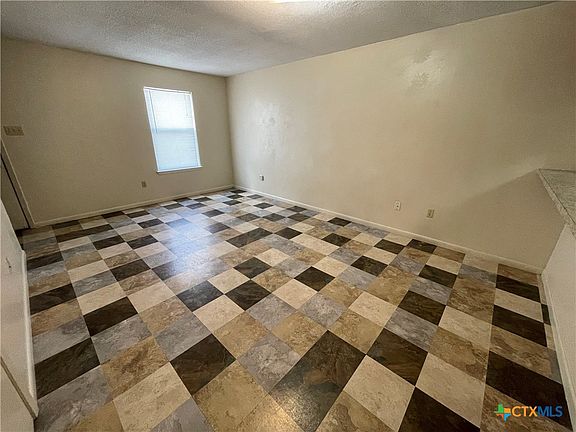 3rd image of 1306 Brown Dr