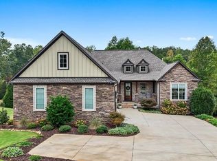 383 Island Green Ln, Inman, SC 29349