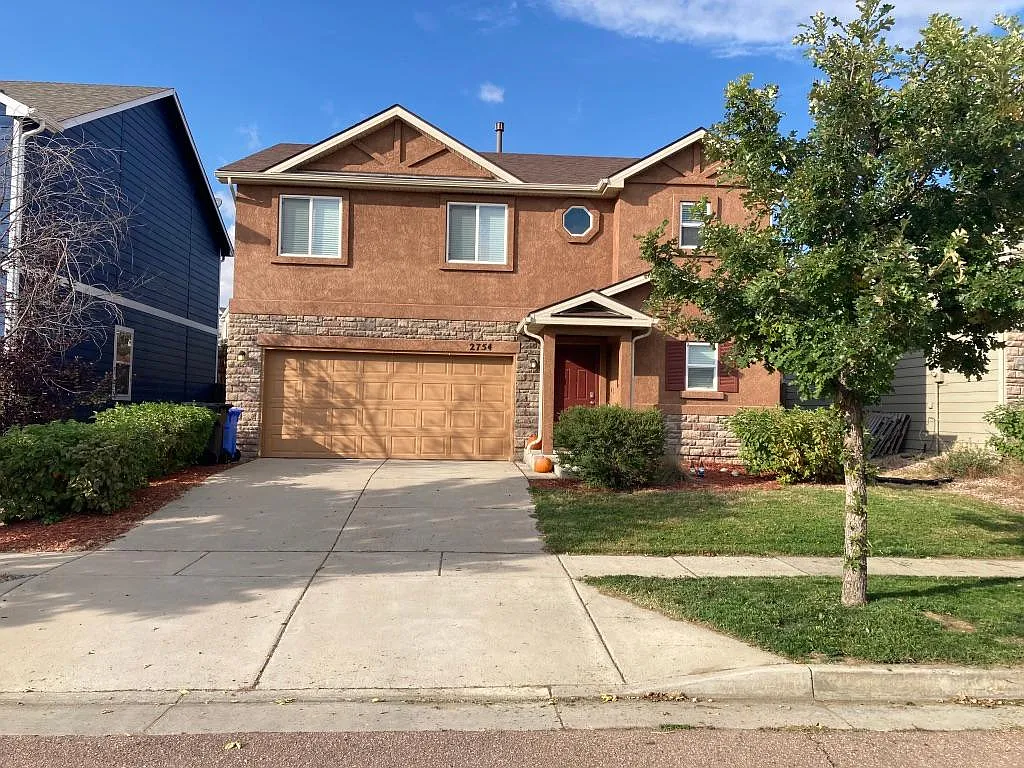 3 bed, 1972 sqft, $2,500 — Photo 1
