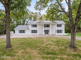 2707 W Schellridge Rd, Jefferson City, MO 65109