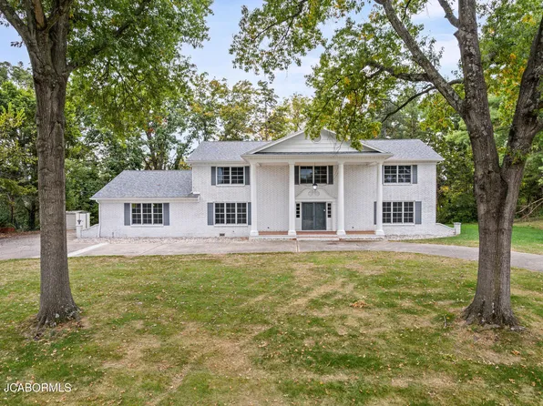 2707 W Schellridge Rd, Jefferson City, MO 65109