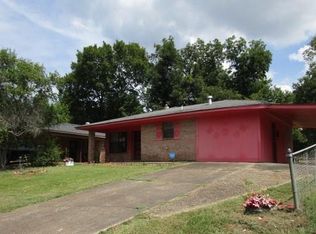 913 Martin Luther King Jr Dr, Natchitoches, LA 71457