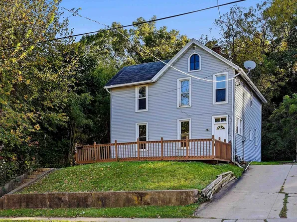 366 Kaufmann Ave, Dubuque, IA 52001