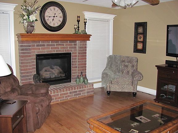 5th image of 1604 NE Craigievar Ct