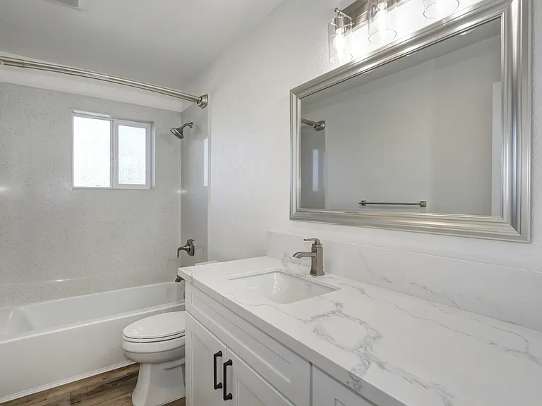 5204 Q St — Photo 11