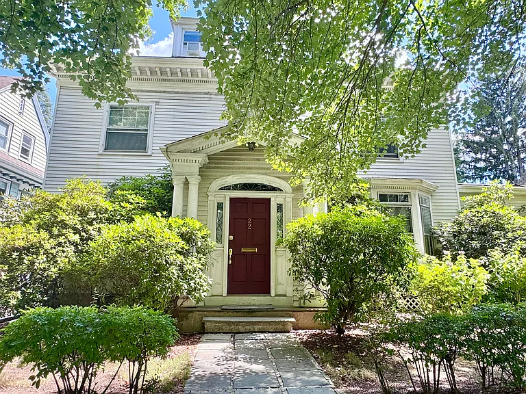 22 Greenough St #2A — Photo 14