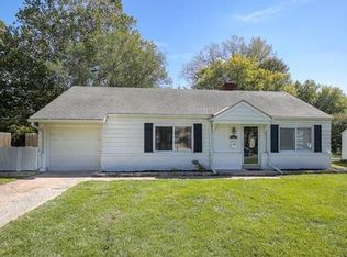 7541 Rainbow Dr, Prairie Village, KS 66208
