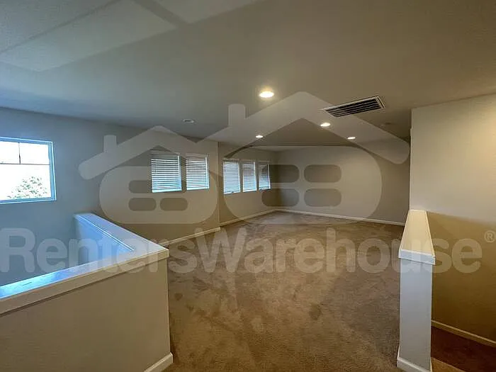 2711 Fiddleback St NE — Photo 15