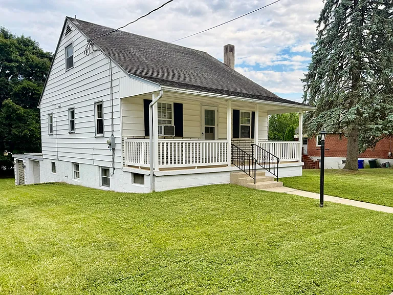 1310 Scott St — Photo 5