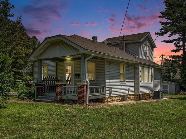 4401 Lloyd St, Kansas City, KS 66103