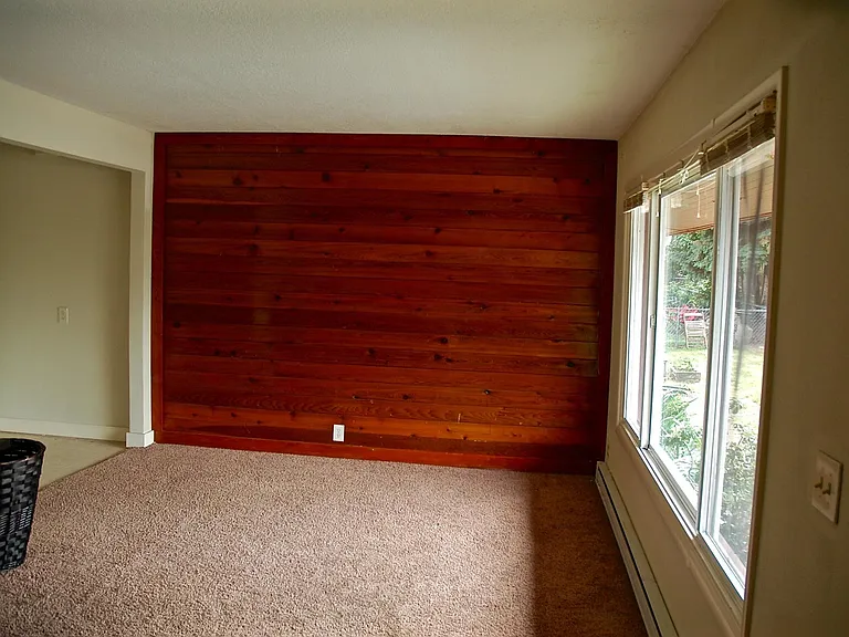 7030 SE Woodward St — Photo 5