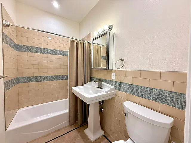 916 E Garfield Ave #1/2 — Photo 21